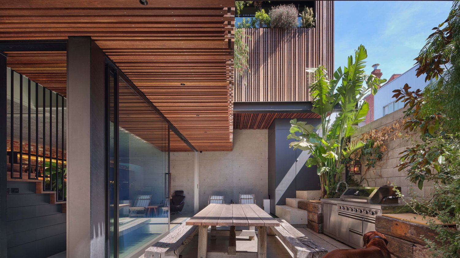 Lanes End — timber-clad courtyard extension